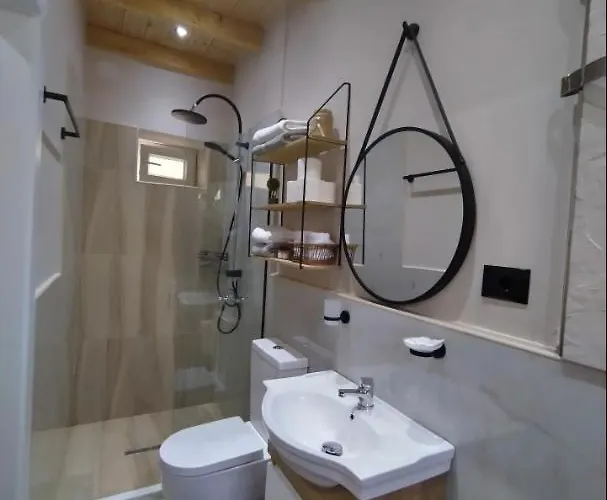 アパート My - Entire House In The Center Of ティラナ