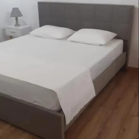 Apartment My - Entire House In The Center Of *